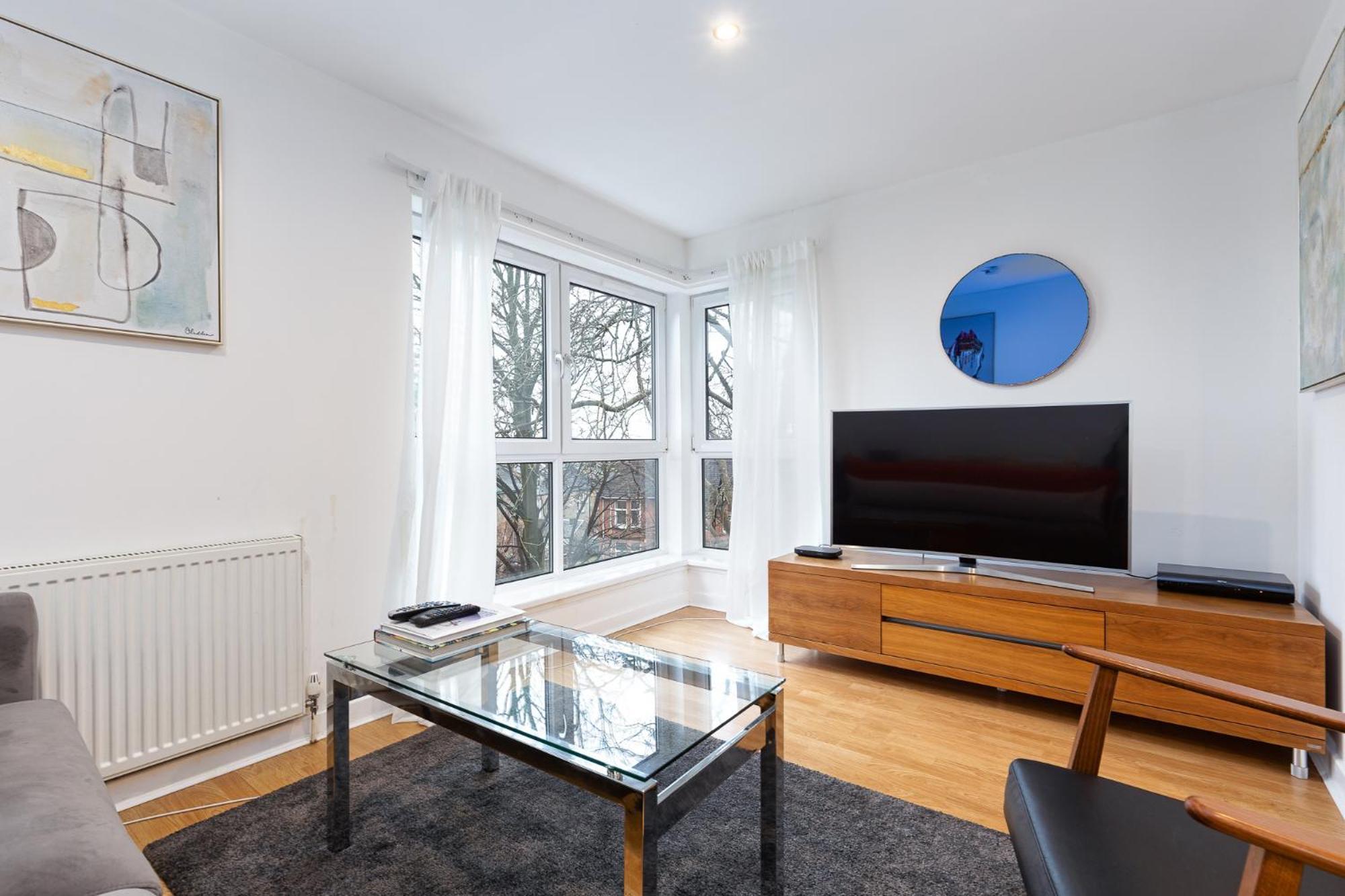 Modern 2 Bed Broompark/Central Apt. With Parking Glasgow Exteriér fotografie